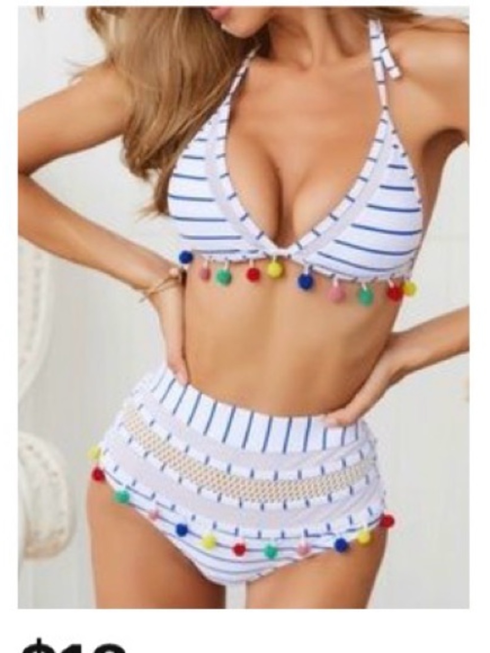 Women’s bikini 👙 size small, high waisted bottoms and removable pads -like new
